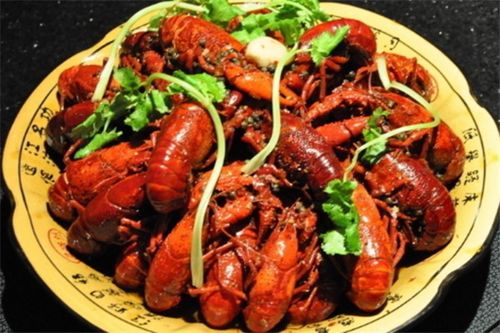红鼎红特色四季龙虾馆加盟优势——匠心调料，铸就核心竞争力